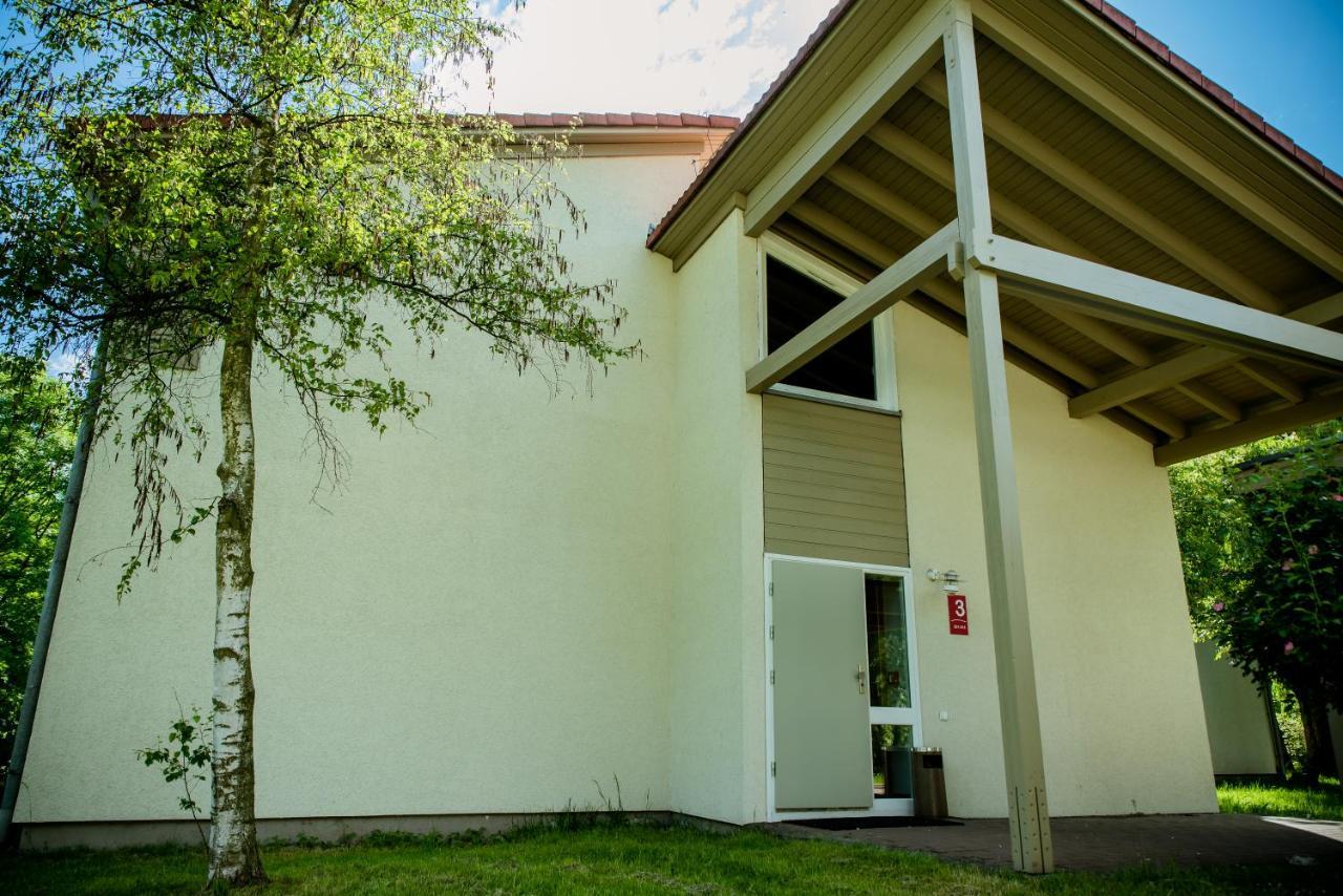 Miedzynarodowy Dom Spotkan Mlodziezy W Oswiecimiu Exterior foto